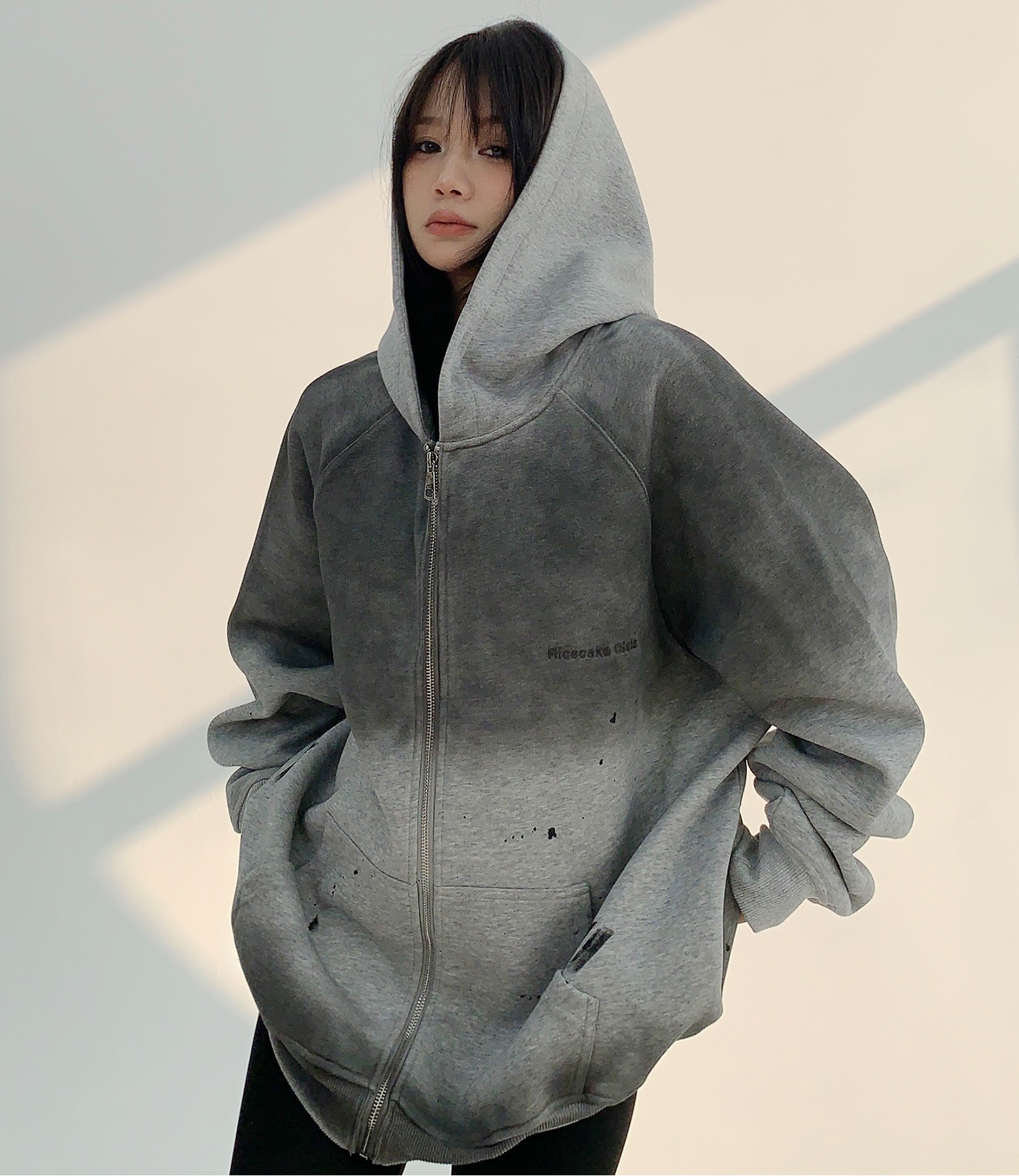 Gradient Zip-Up Hoodie / OS10218