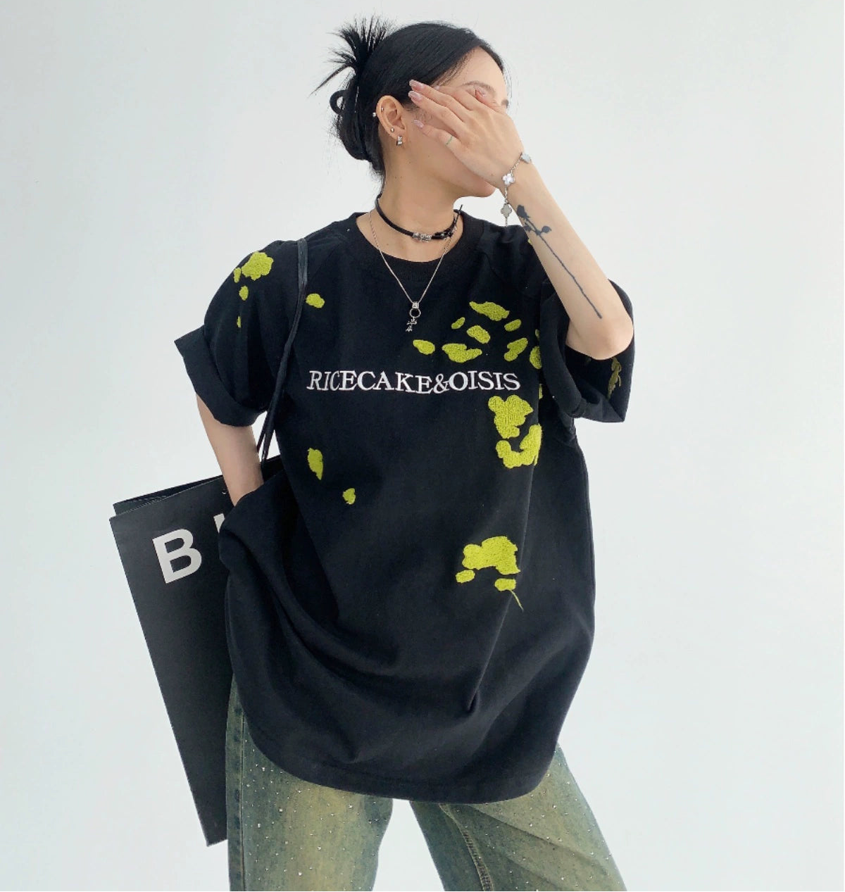 Fluffy Embroidered S-Tee / OS10014