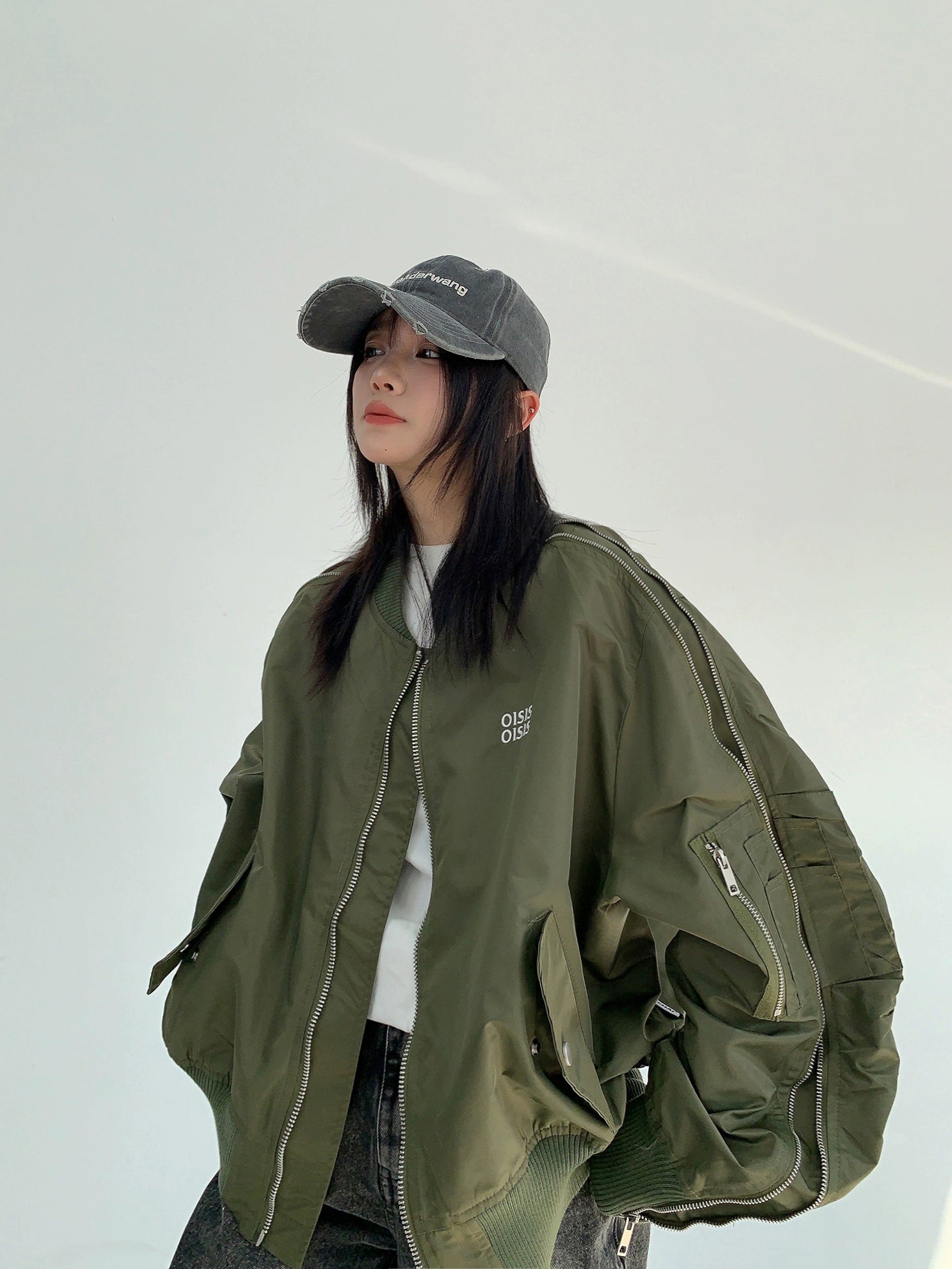 Multi-Zipper Bomber / OS10224