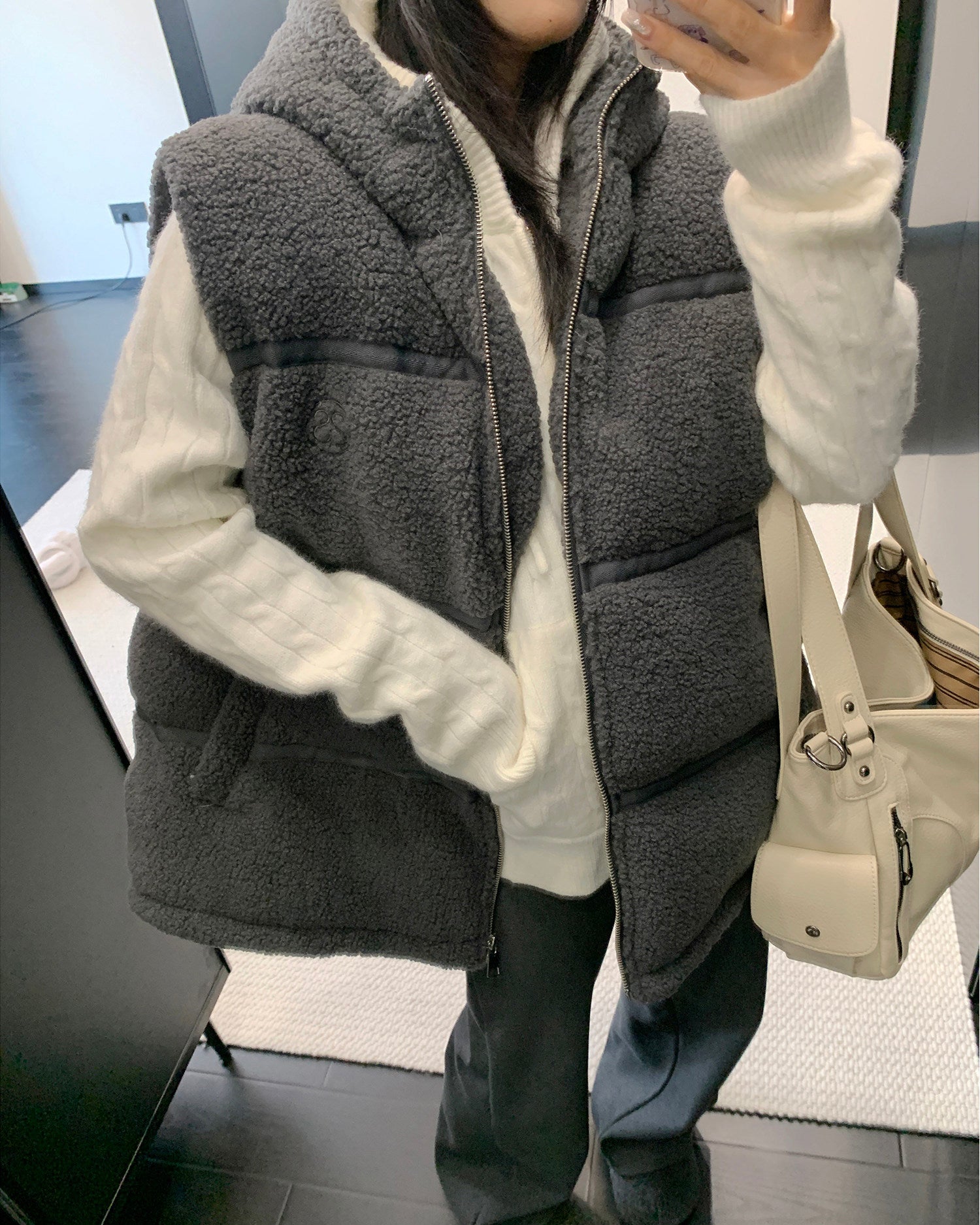 Hood Boa Vest / OS10342