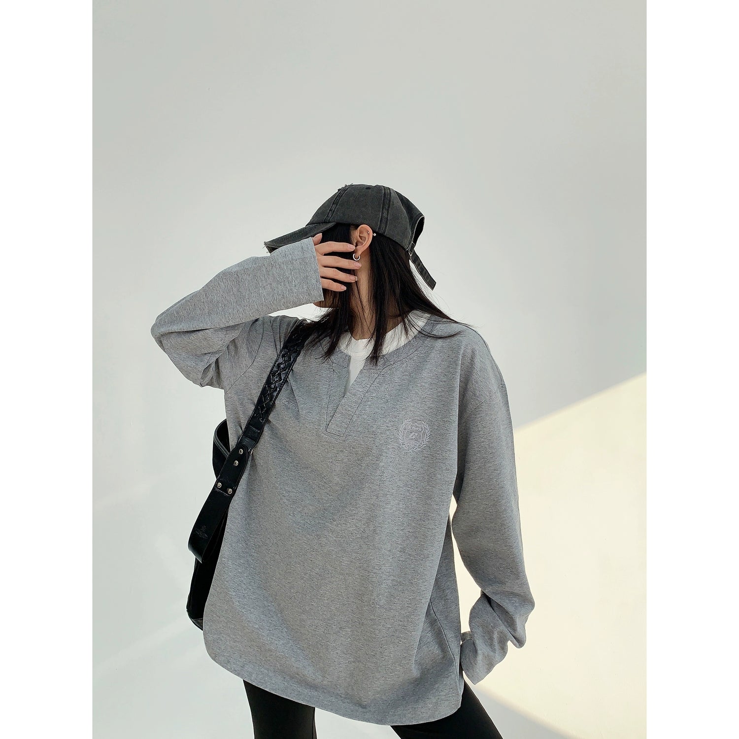 Embroidered Layered Pullover / OS10115