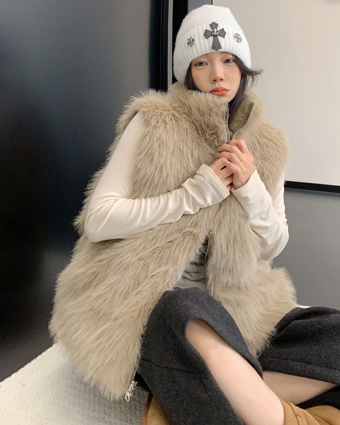 Reversible Fur Vest / OS10383